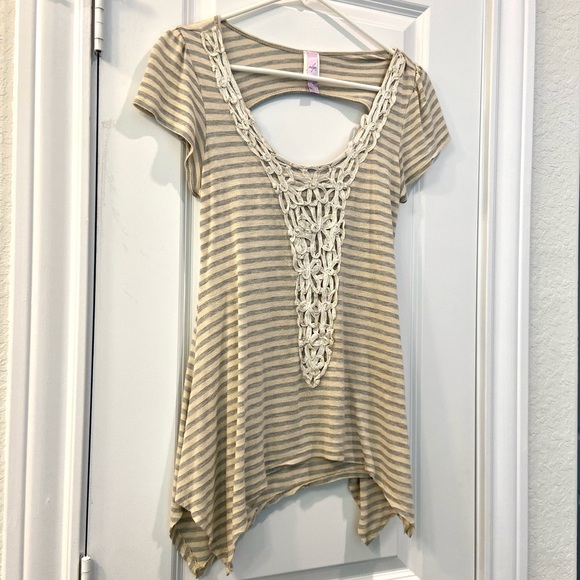 Alya Tops - Alya Striped Hi Low Hem Tunic Top with Cut out back and Scoop Neck